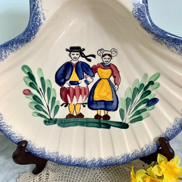 Shell Shape Dish Peasant Country Couple Hand Painted Faience Bretagne Fran… - Picture 6 of 10